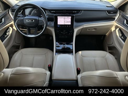 Used 2022 Jeep Grand Cherokee Limited image 10