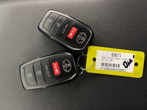 Certified 2025 Toyota Camry SE FWD image 24