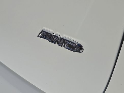 New 2026 Chrysler Pacifica Select image 8