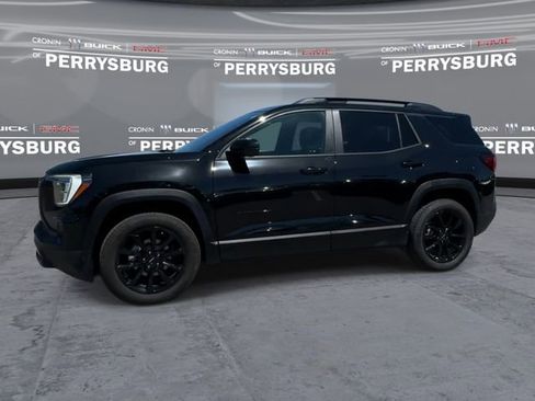 Used 2025 GMC Terrain Elevation w/ Elevation Premium Package FWD image 4
