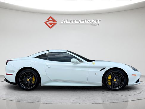 Used 2015 Ferrari California T RWD image 20