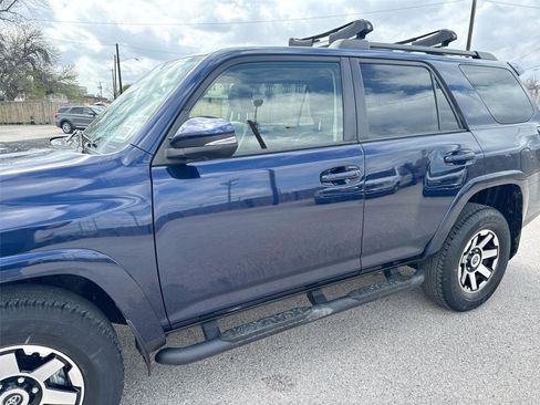 Used 2022 Toyota 4Runner TRD Off-Road Premium AWD/4WD image 31