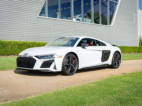Certified 2023 Audi R8 V10 performance AWD/4WD image 14