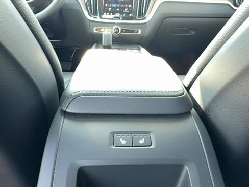 Certified 2025 Volvo V60 B5 Cross Country Plus image 17