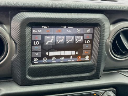 Used 2021 Jeep Wrangler Unlimited Sport AWD/4WD image 12