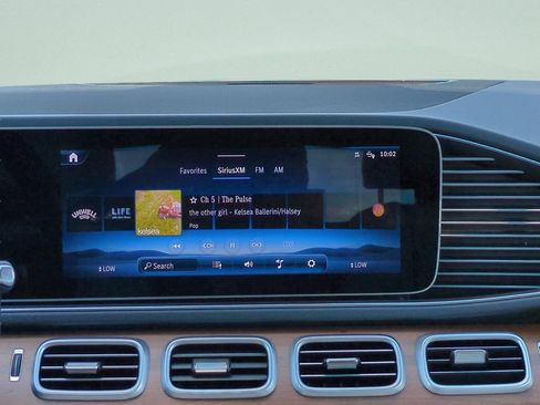 Used 2025 Mercedes-Benz GLE 350 4MATIC image 14