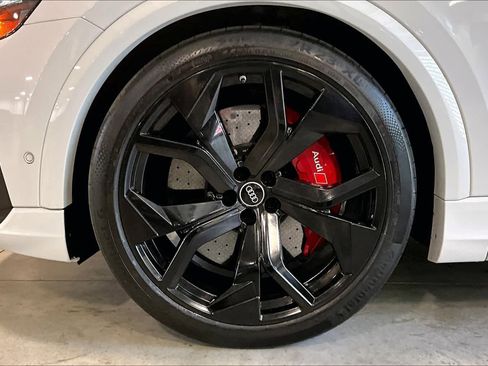 Used 2021 Audi RS Q8 w/ Carbon Optic Package image 7