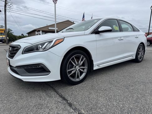 Used 2017 Hyundai Sonata Sport 2.0T w/ Cargo Package FWD image 11