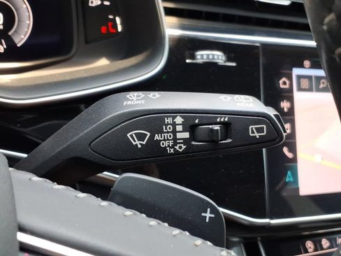 Used 2019 Audi Q8 Prestige w/ Towing Package AWD/4WD image 33