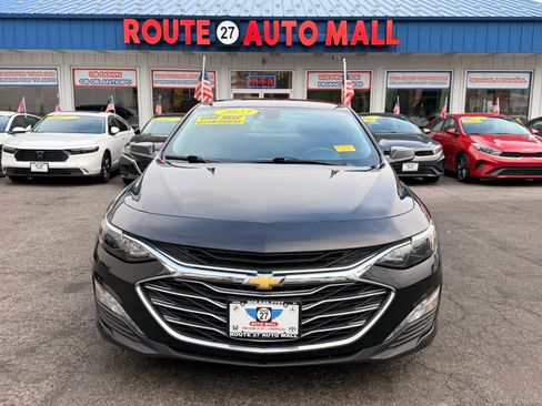 Used 2023 Chevrolet Malibu LT FWD image 3