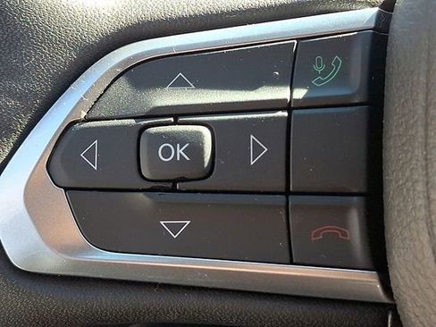 Used 2024 Jeep Compass Latitude image 20