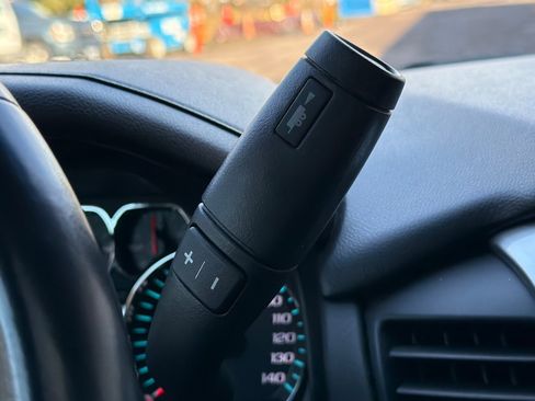 Used 2018 Chevrolet Tahoe LT image 22