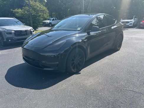Used 2024 Tesla Model Y Long Range AWD/4WD image 8