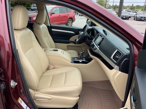 Used 2015 Toyota Highlander XLE AWD/4WD image 46