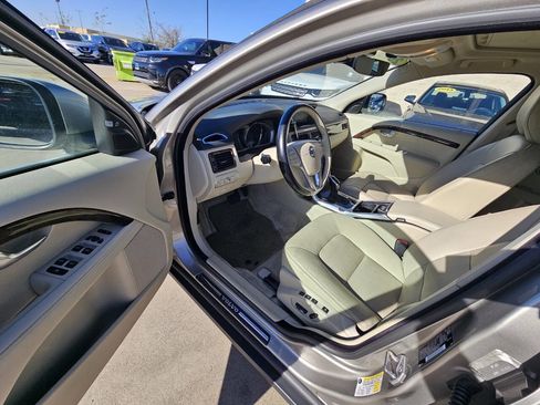 Used 2015 Volvo XC70 3.2 Premier image 8