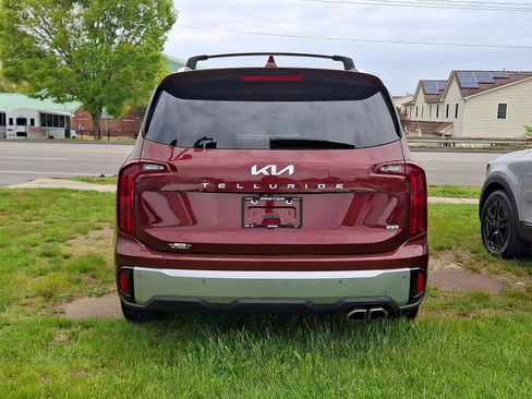 Used 2023 Kia Telluride S w/ S Sunroof Package AWD/4WD image 5
