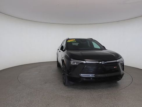 Used 2024 Chevrolet Equinox EV LT w/ LPO, Active Package FWD image 30