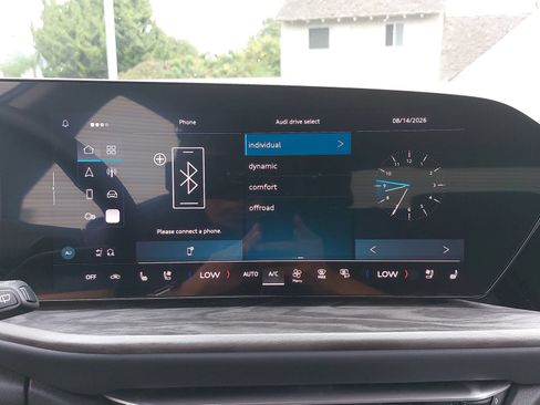 Certified 2025 Audi Q5 Prestige AWD/4WD image 24