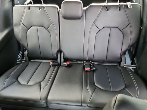 New 2026 Chrysler Pacifica Select w/ S Appearance Package image 32