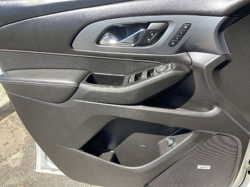 Used 2020 Chevrolet Traverse Premier image 19