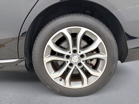 Used 2015 Mercedes-Benz C 300 4MATIC Sedan image 13