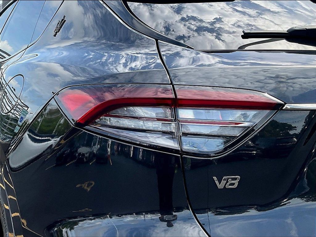 Used 2022 Maserati Levante Modena S AWD/4WD image 23