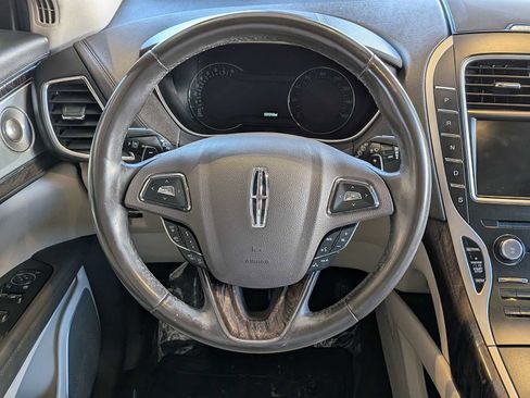 Used 2016 Lincoln MKX Reserve w/ Luxury Package image 22