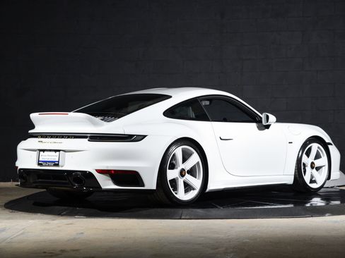 Used 2023 Porsche 911 Sport Classic RWD image 3