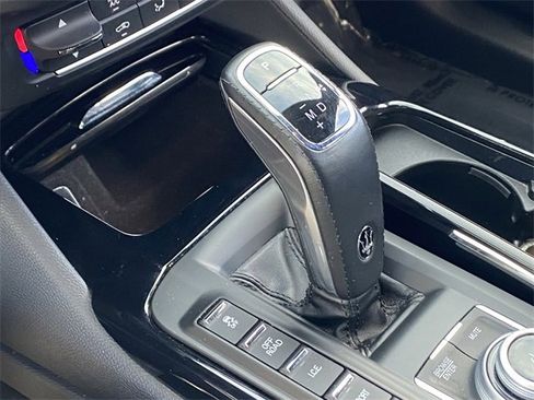 Used 2022 Maserati Levante GT image 16