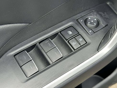 Used 2025 Toyota RAV4 XLE image 20