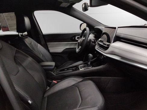 Used 2025 Jeep Compass Limited w/ Elite Group image 15