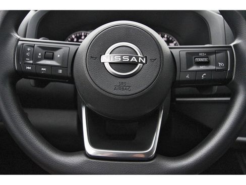 Used 2024 Nissan Pathfinder S FWD image 18