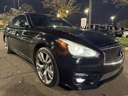 Used 2018 INFINITI Q70 Luxe w/ Sport Package