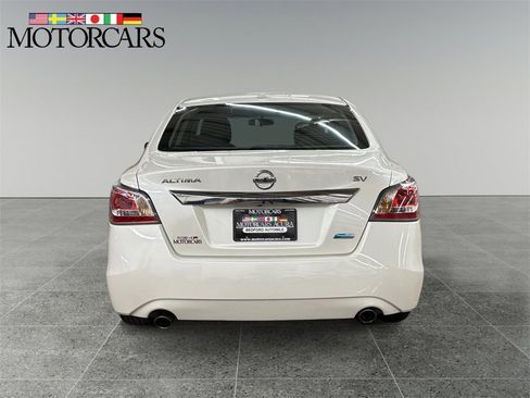 Used 2014 Nissan Altima 2.5 SV image 4