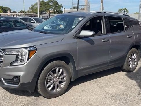 Used 2024 GMC Terrain SLT image 26