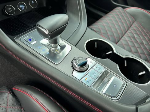 Used 2025 Genesis G70 3.3T Advanced w/ Sport Prestige Package image 9