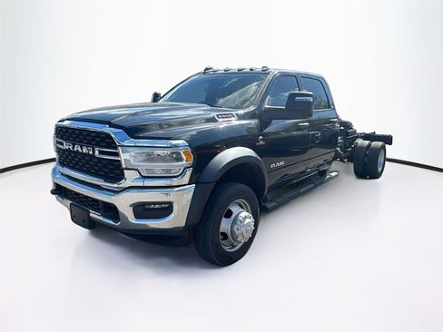 Used 2023 RAM 5500 SLT w/ Quick Order Package 2YG SLT image 3