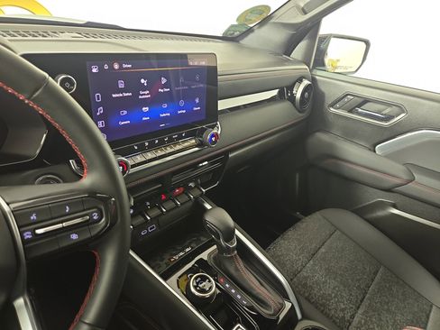 Used 2024 Chevrolet Colorado Z71 w/ LPO, Dark Essentials Package image 23