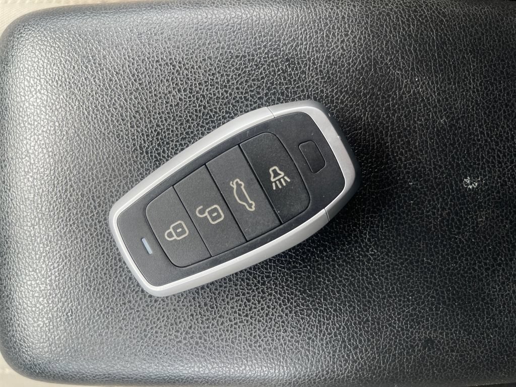 Used 2020 Ford EcoSport SE FWD image 34