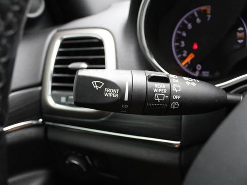 Used 2021 Jeep Grand Cherokee Limited AWD/4WD image 13