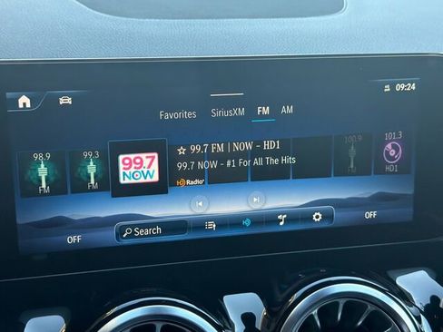 Used 2025 Mercedes-Benz GLA 250 4MATIC image 22