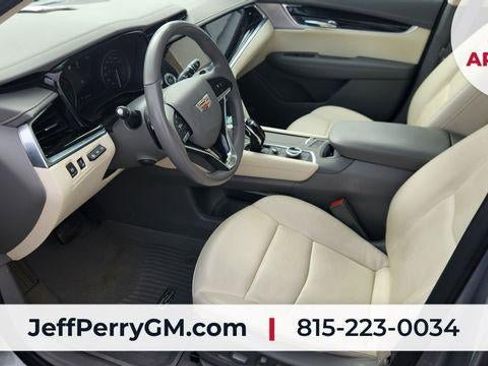 Used 2024 Cadillac XT6 Premium Luxury w/ Technology Package AWD/4WD image 12