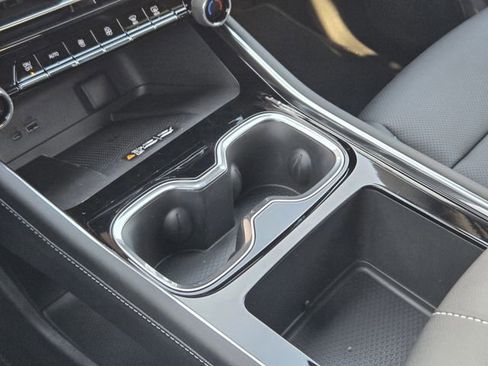 New 2026 Chevrolet Traverse LT w/ Midnight/Sport Edition image 15