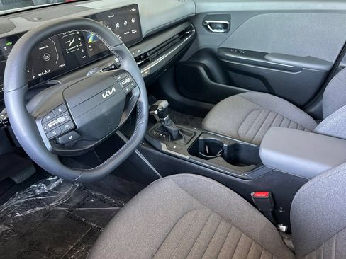 Used 2025 Kia K4 EX FWD image 7