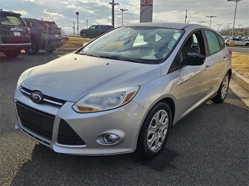 Used 2012 Ford Focus SE image 3