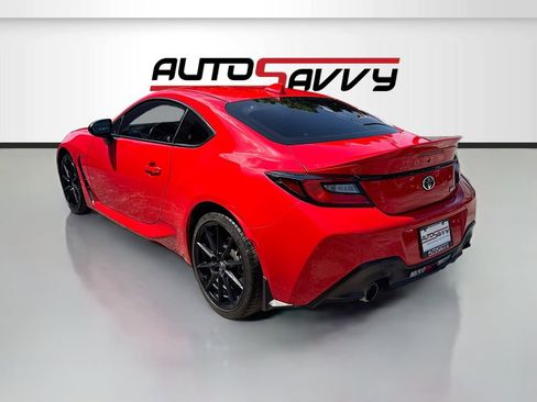 Used 2023 Toyota GR86 Premium RWD image 5