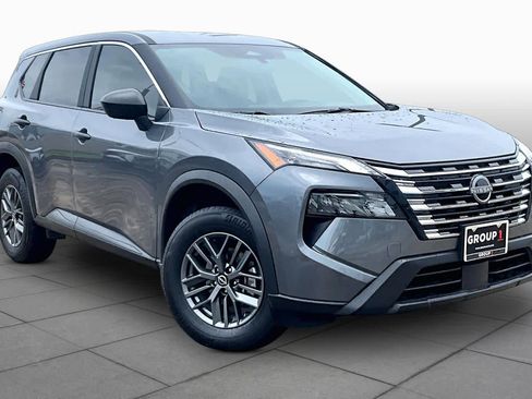 Certified 2025 Nissan Rogue S FWD image 3