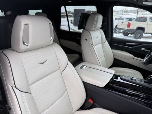 Used 2021 Cadillac Escalade Sport w/ Driver Assist Tech Package image 32