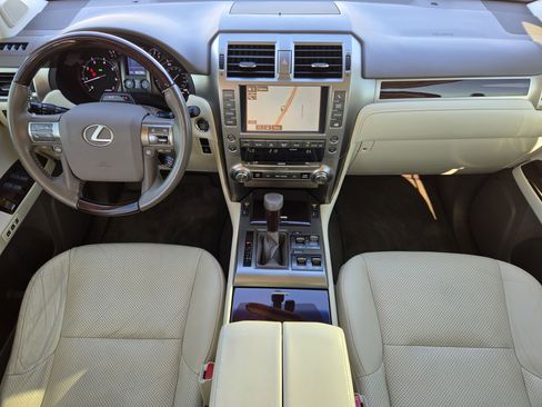 Used 2018 Lexus GX 460 Luxury image 34