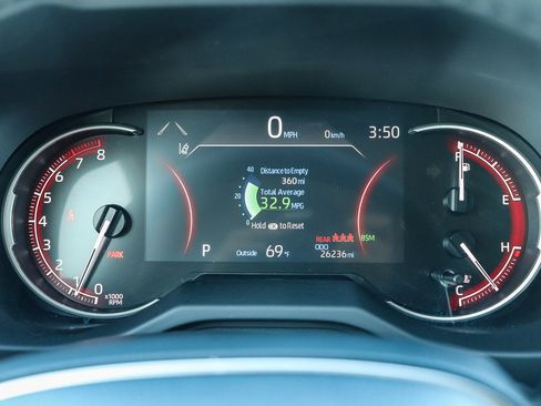 Used 2025 Toyota RAV4 XLE image 25